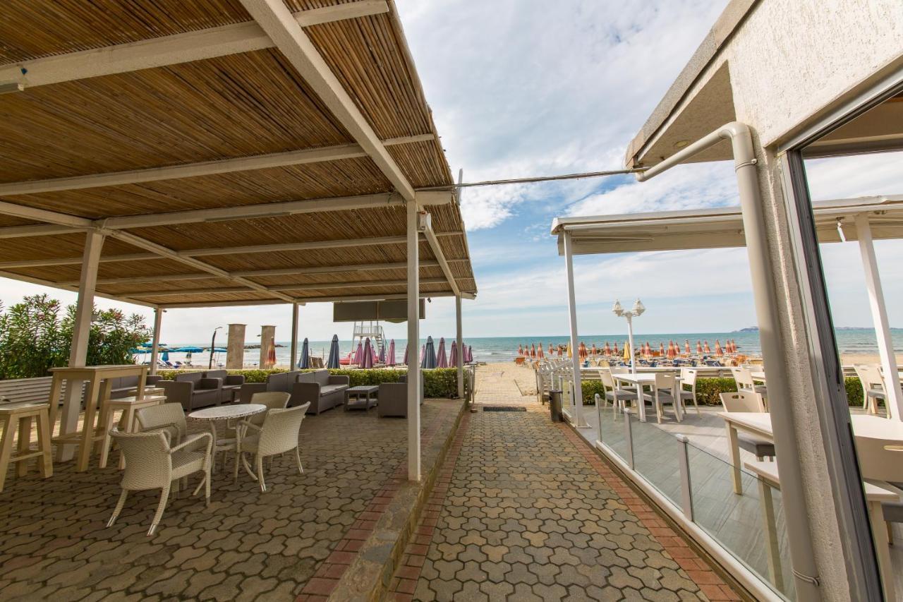 Expert Hotel Golem  Εξωτερικό φωτογραφία